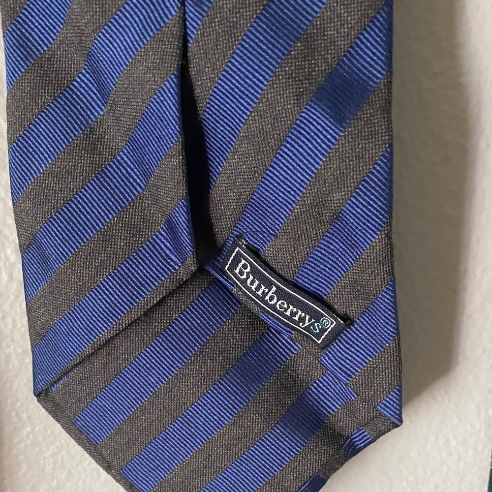 Bundle Burberry Blue and Green Striped Ties - Picture 3 of 6